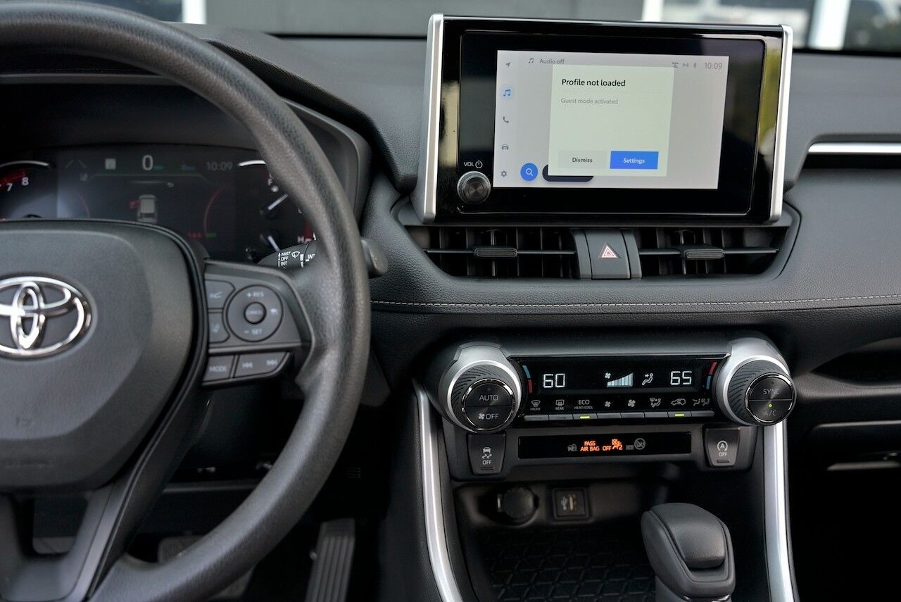 2023 Toyota RAV4 XLE Doral FL