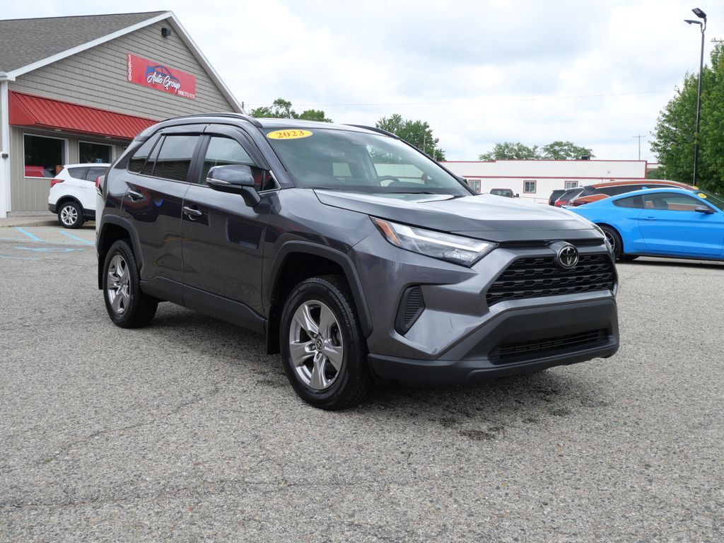 2023 Toyota RAV4 XLE