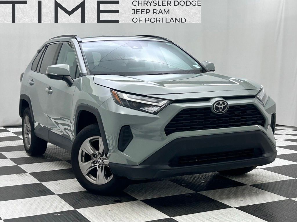 2023 Toyota RAV4 XLE