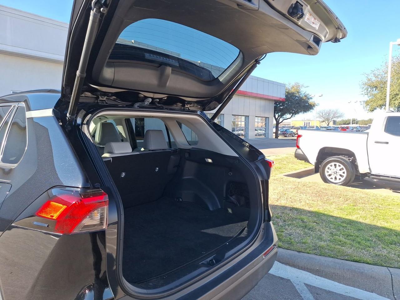 2023 Toyota RAV4 XLE Premium Hurst TX