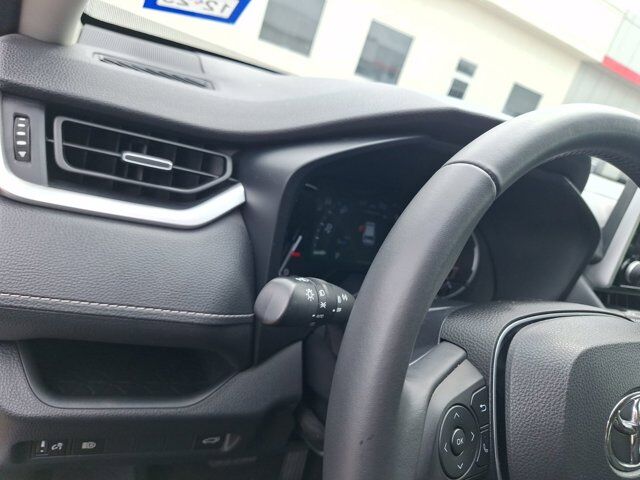2023 Toyota RAV4 XLE Premium Hurst TX