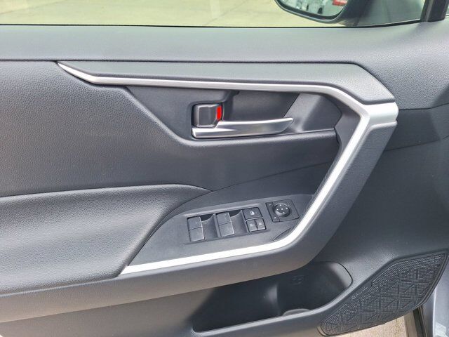 2023 Toyota RAV4 XLE Premium Hurst TX