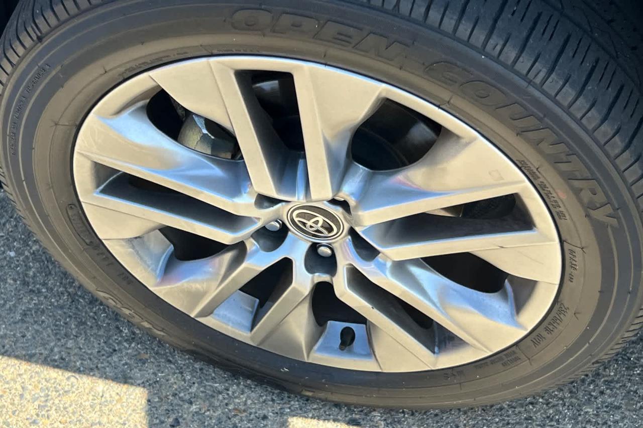 2023 Toyota RAV4 XLE Premium Roseville CA