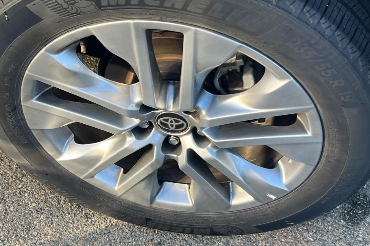 2023 Toyota RAV4 XLE Premium Roseville CA