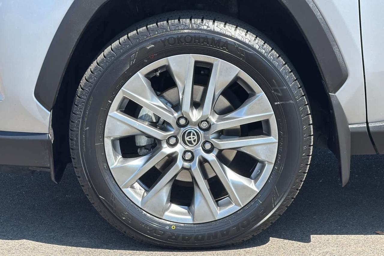 2023 Toyota RAV4 XLE Premium Roseville CA