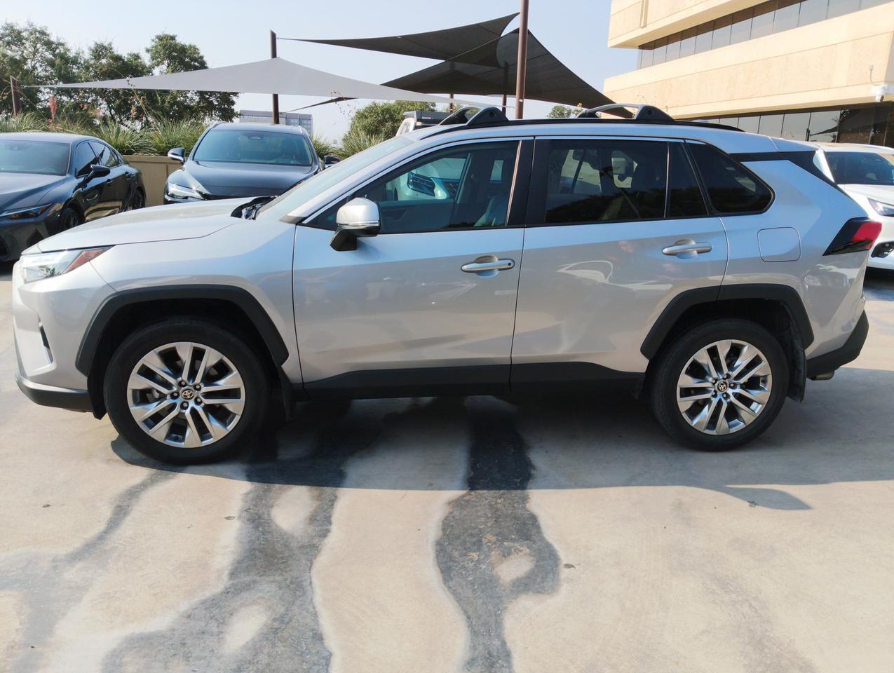 2023 Toyota RAV4 XLE Premium