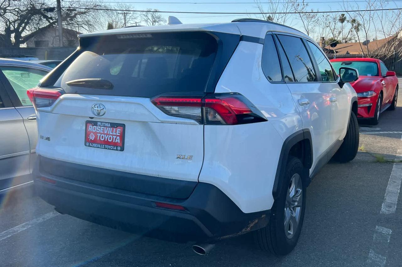 2023 Toyota RAV4 XLE