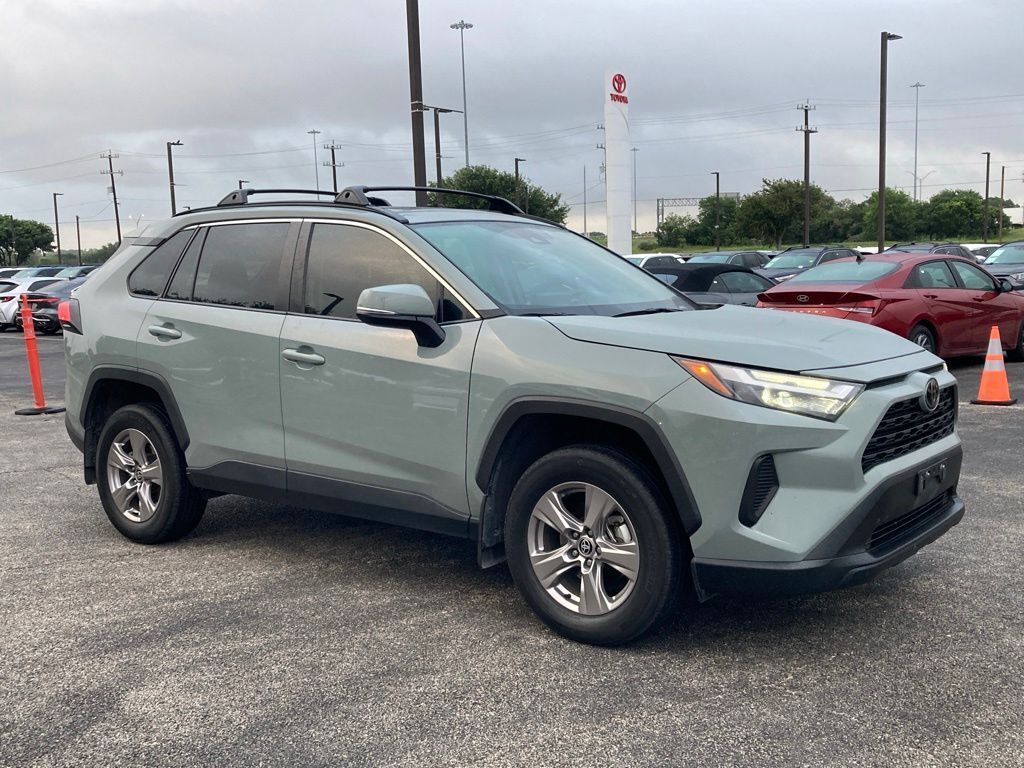 2023 Toyota RAV4 XLE
