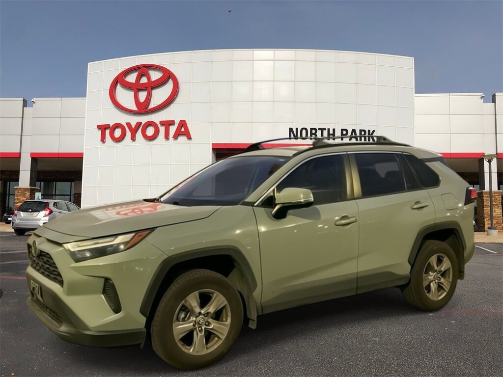 2023 Toyota RAV4 XLE