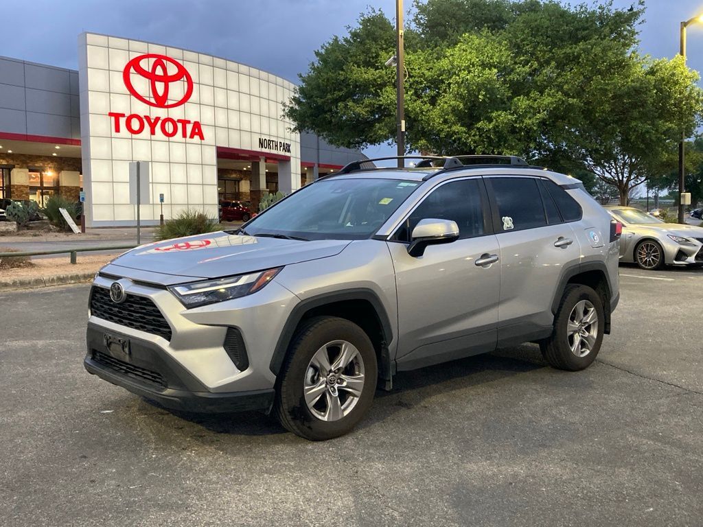 2023 Toyota RAV4 XLE