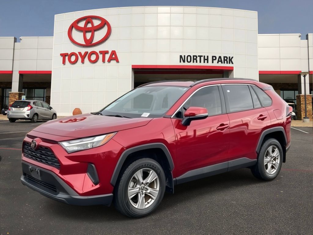 2023 Toyota RAV4 XLE