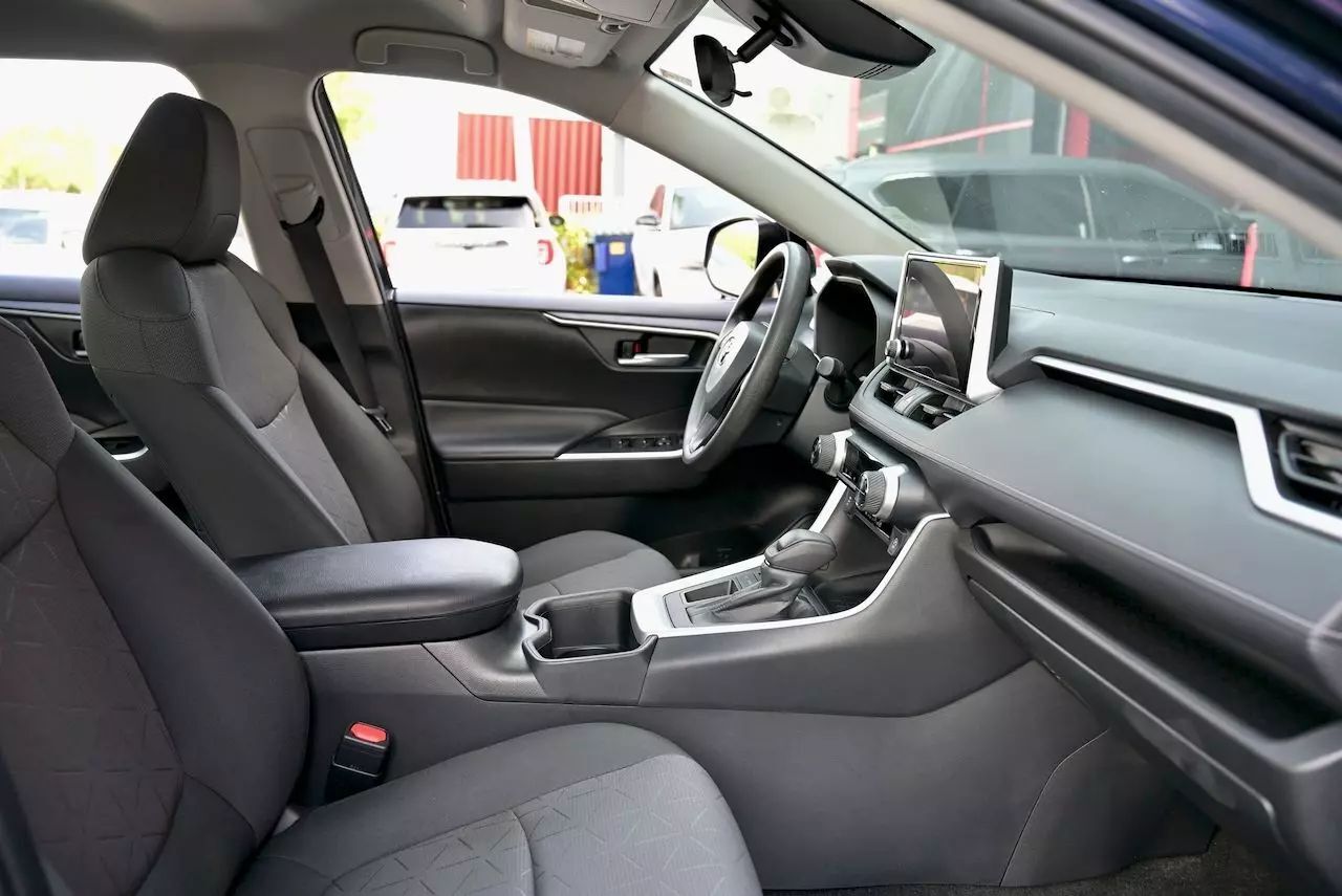 2023 Toyota RAV4 XLE Sport Utility 4D Doral FL