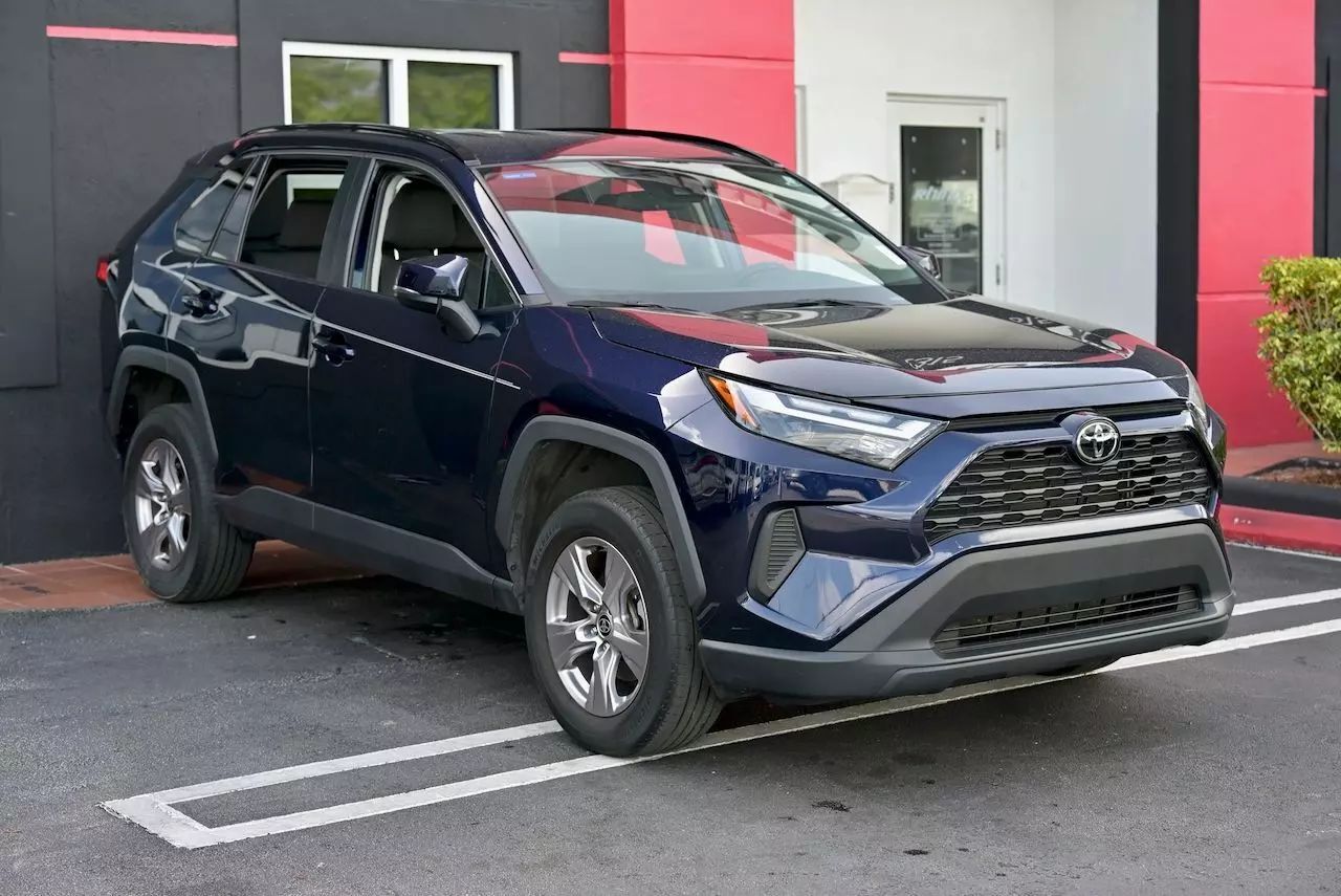 2023 Toyota RAV4 XLE Sport Utility 4D Doral FL