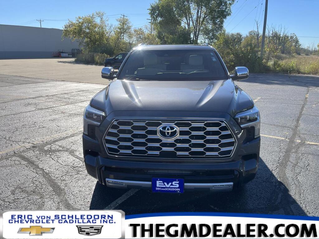 2023 Toyota Sequoia Capstone 4WD Hybrid w/Sunroof Nav HtdCldMemLthr Milwaukee WI