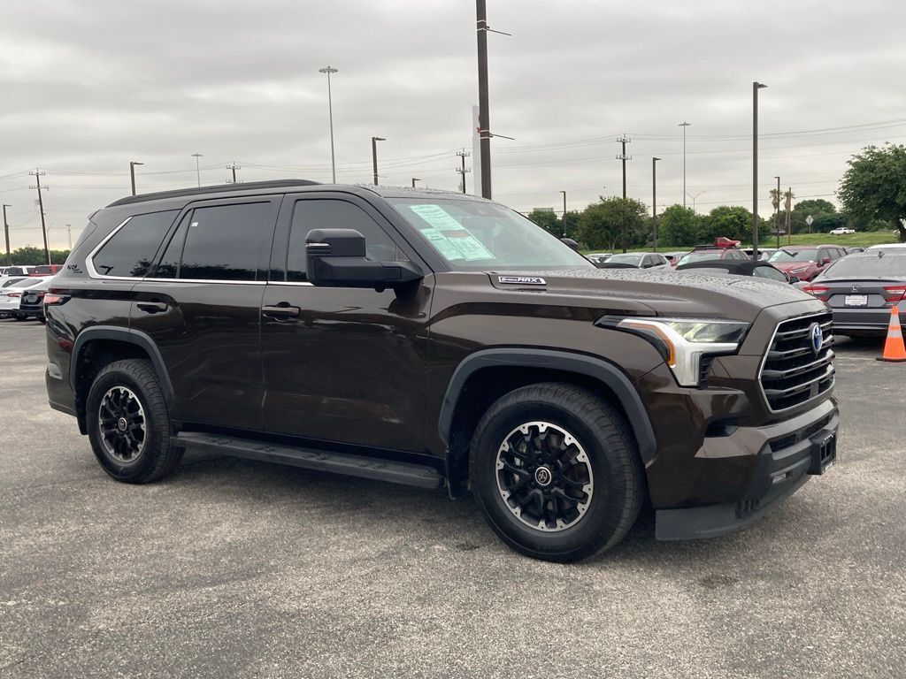 2023 Toyota Sequoia SR5
