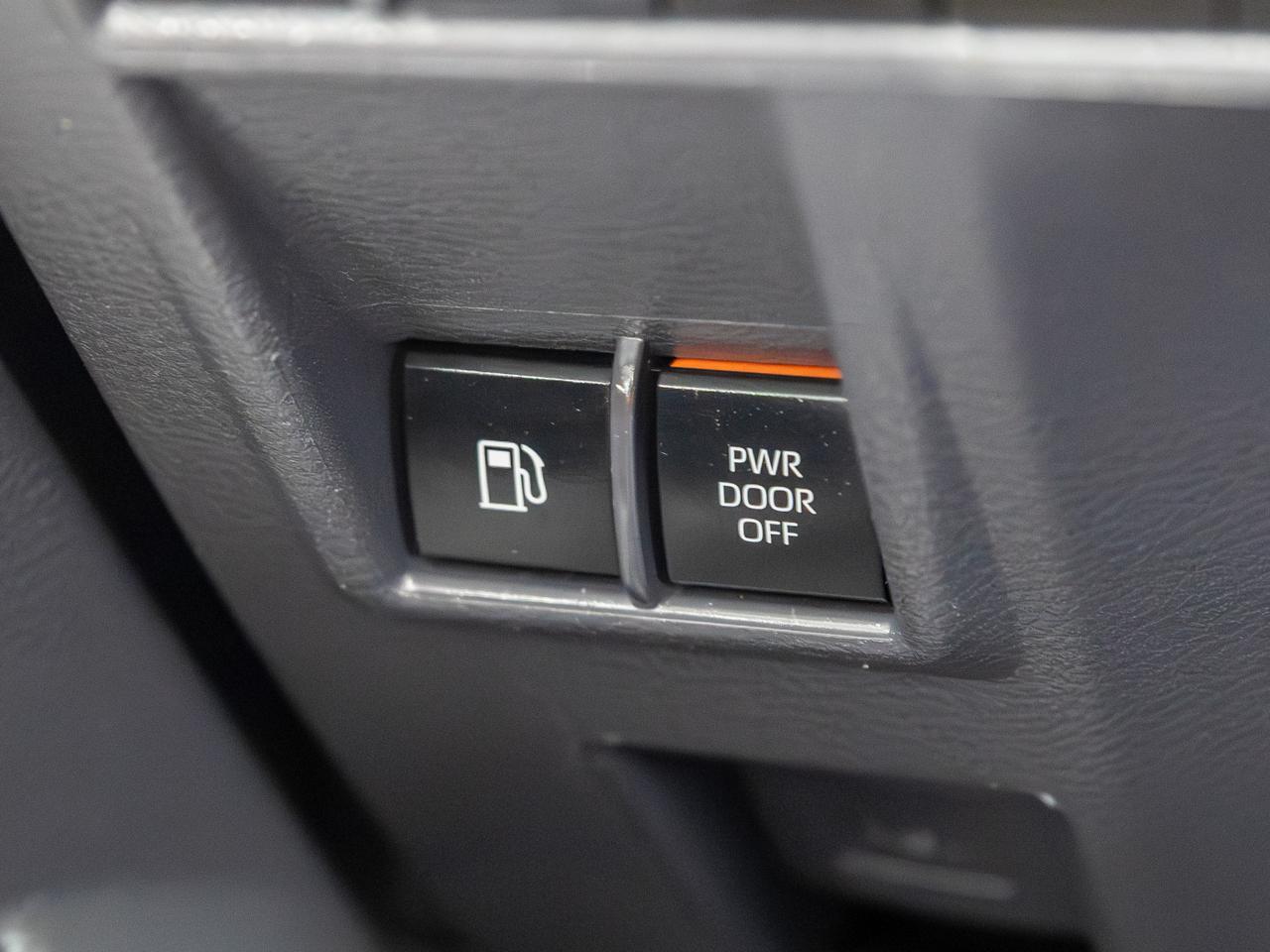 2023 Toyota Sienna LE 8-Passenger Cranberry PA