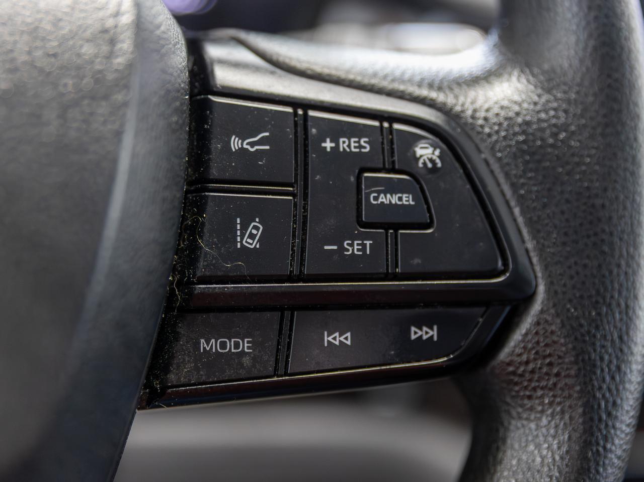 2023 Toyota Sienna LE 8-Passenger Cranberry PA