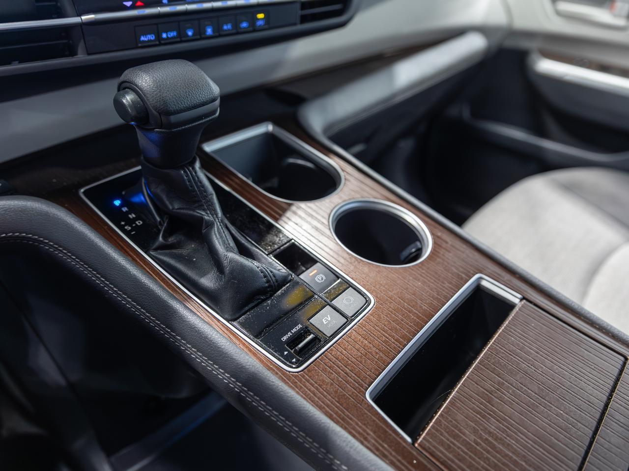 2023 Toyota Sienna LE 8-Passenger Cranberry PA