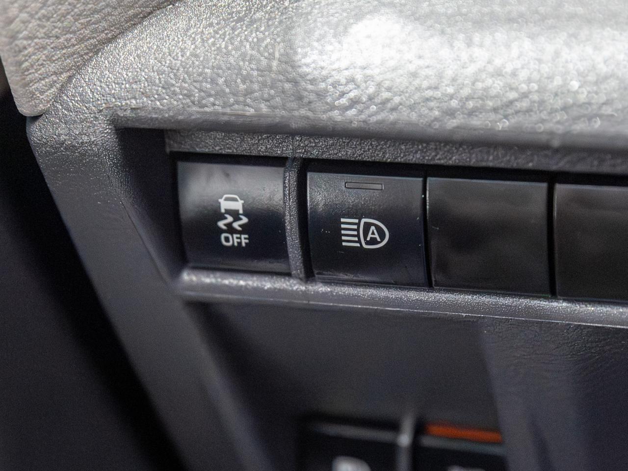 2023 Toyota Sienna LE 8-Passenger Cranberry PA