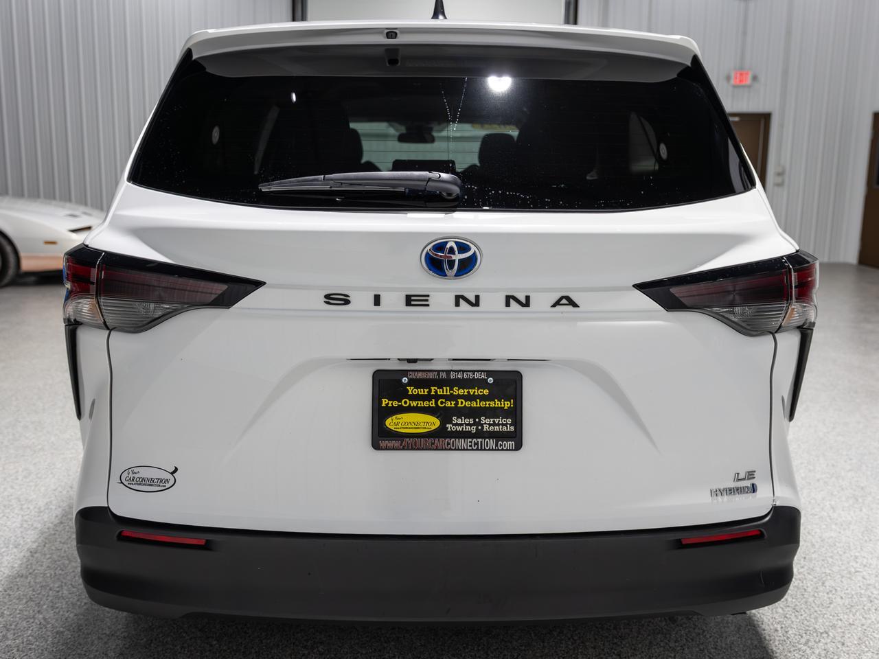 2023 Toyota Sienna LE 8-Passenger Hybrid Cranberry PA