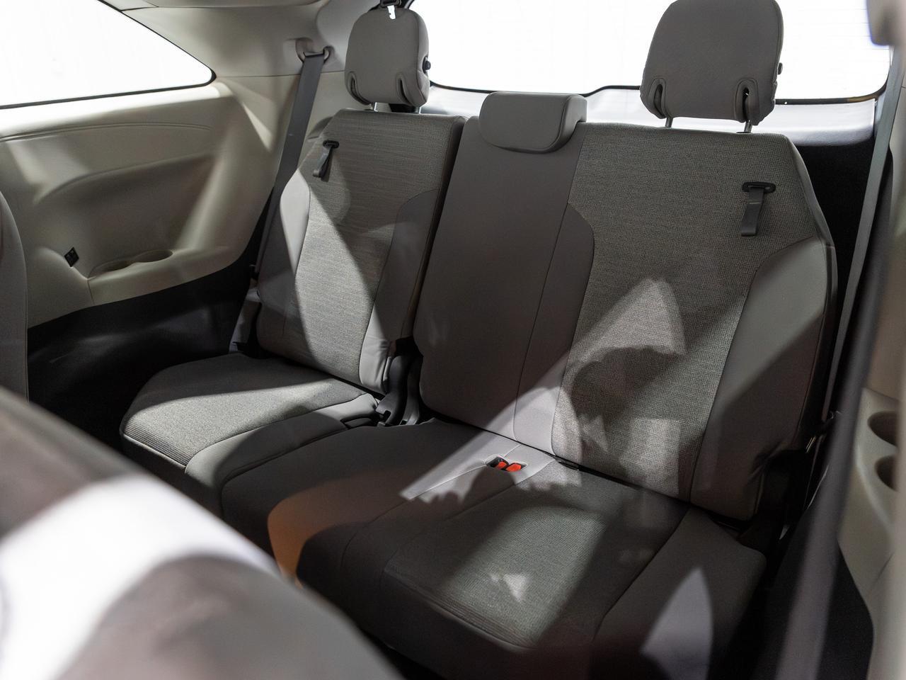 2023 Toyota Sienna LE 8-Passenger Hybrid Cranberry PA