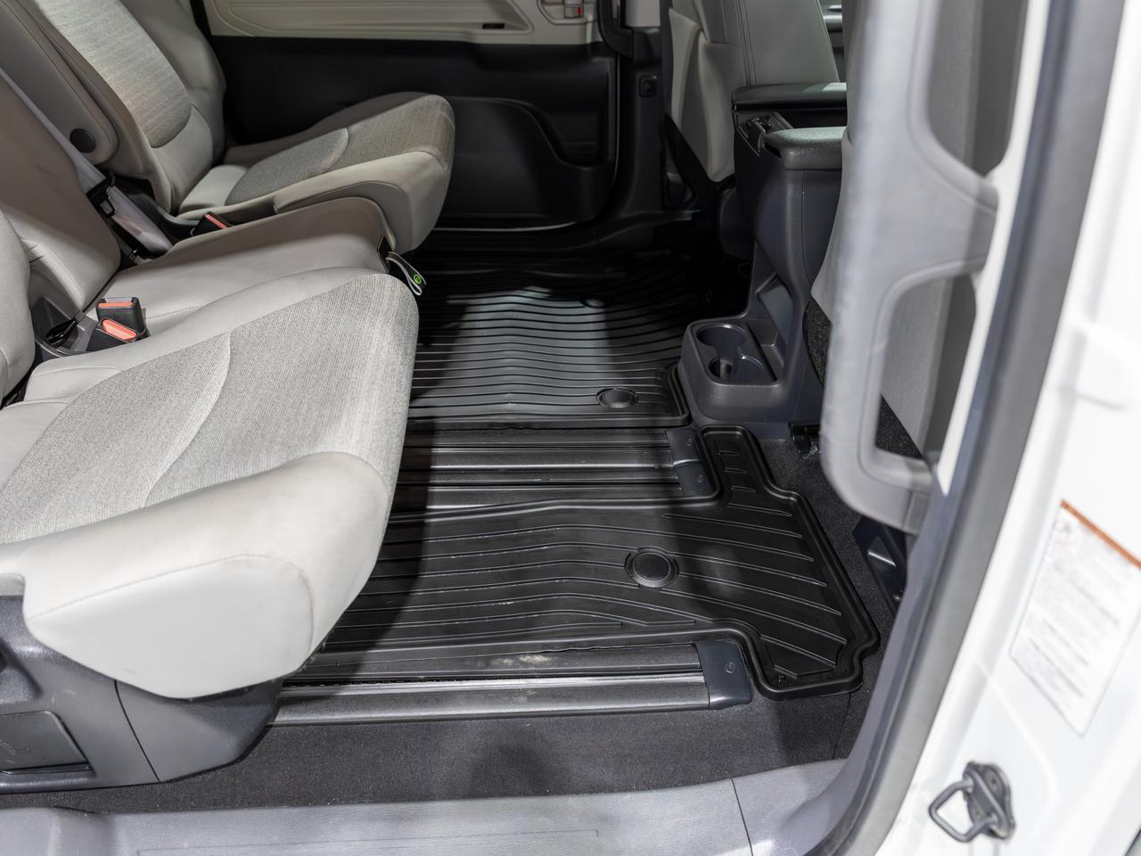 2023 Toyota Sienna LE 8-Passenger Hybrid Cranberry PA