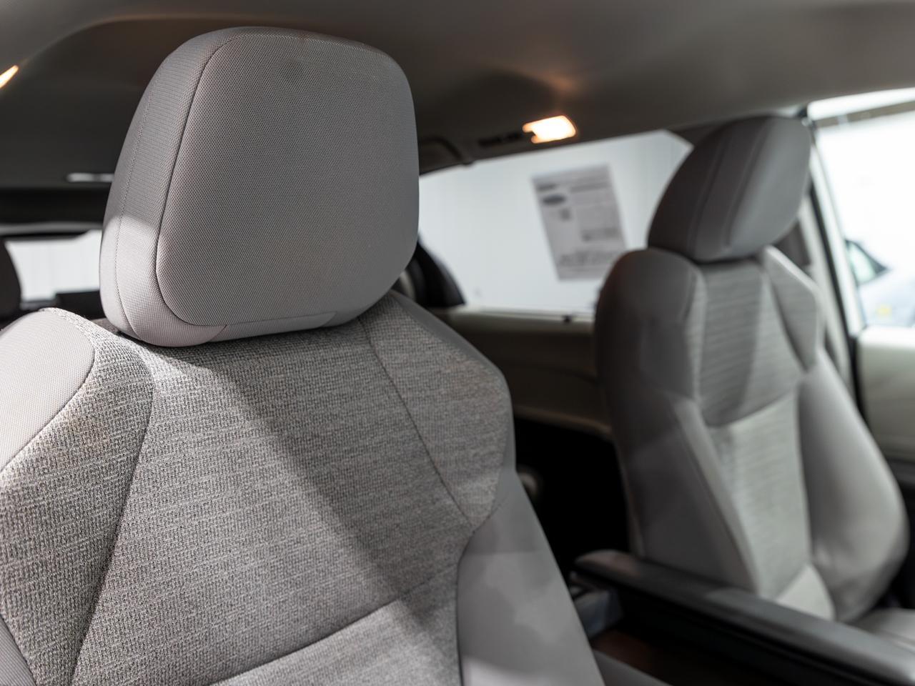 2023 Toyota Sienna LE 8-Passenger Hybrid Cranberry PA