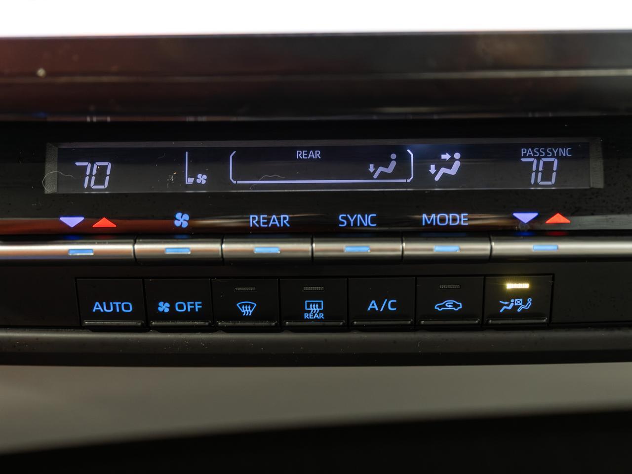 2023 Toyota Sienna LE 8-Passenger Hybrid Cranberry PA