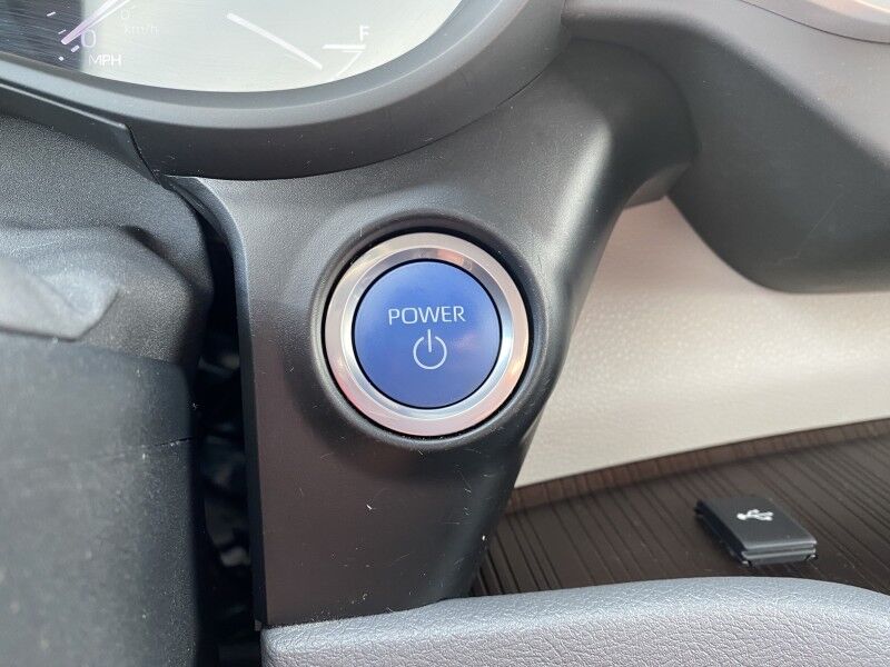 2023 Toyota Sienna LE Bristol  PA