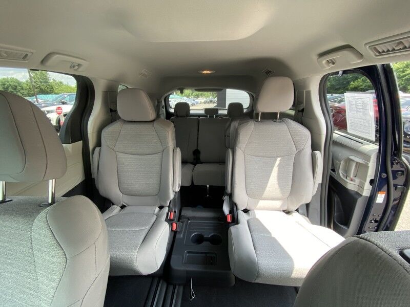 2023 Toyota Sienna LE Bristol  PA
