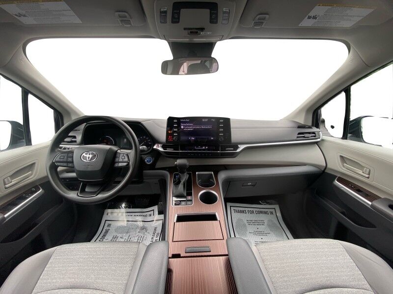 2023 Toyota Sienna LE Bristol  PA