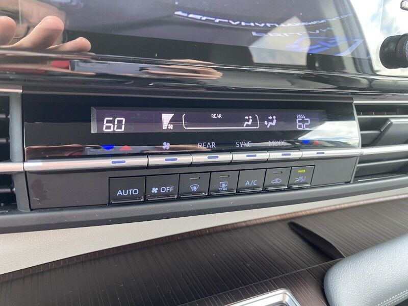2023 Toyota Sienna LE Bristol  PA