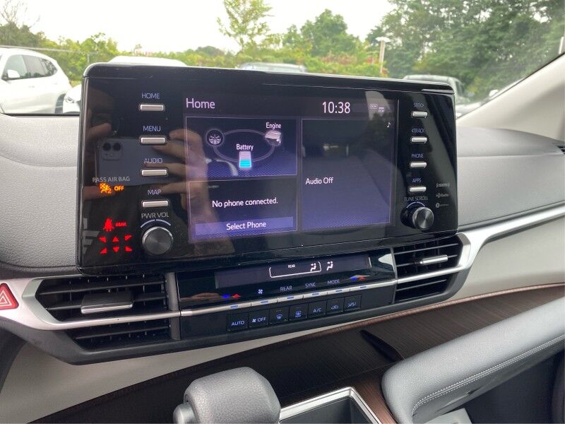 2023 Toyota Sienna LE Bristol  PA