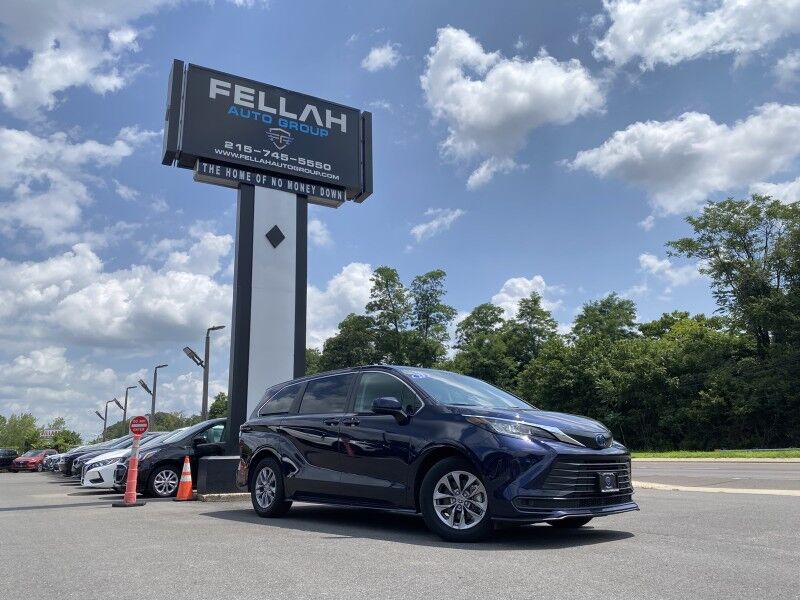 2023 Toyota Sienna LE Bristol  PA