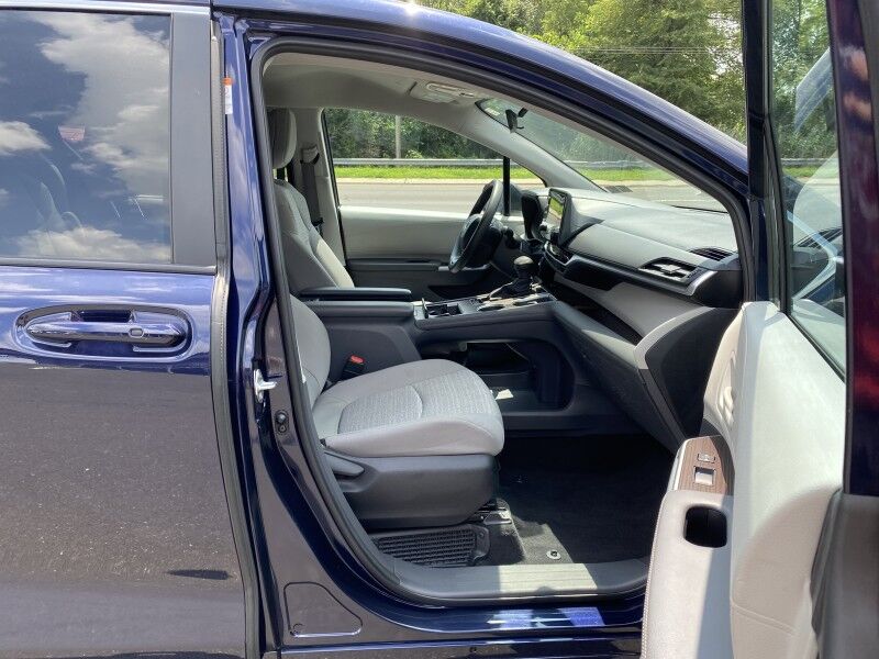 2023 Toyota Sienna LE Bristol  PA