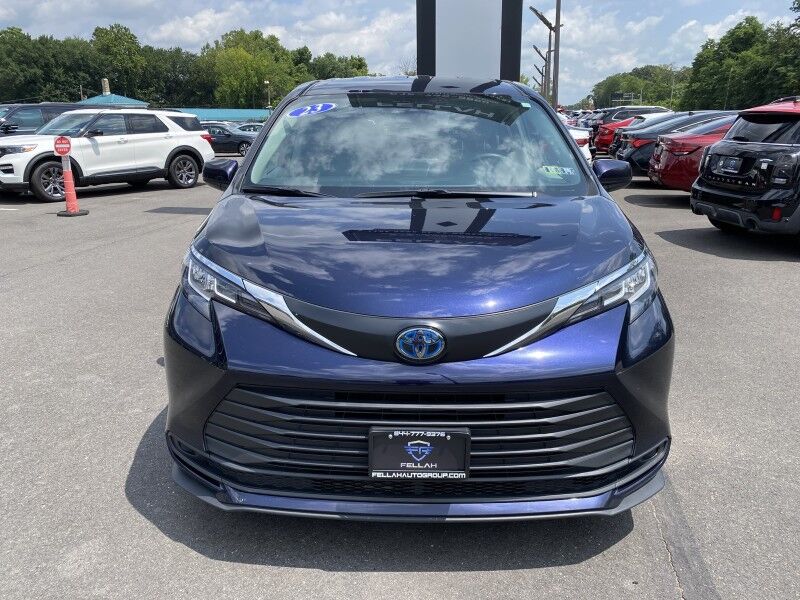 2023 Toyota Sienna LE Bristol  PA