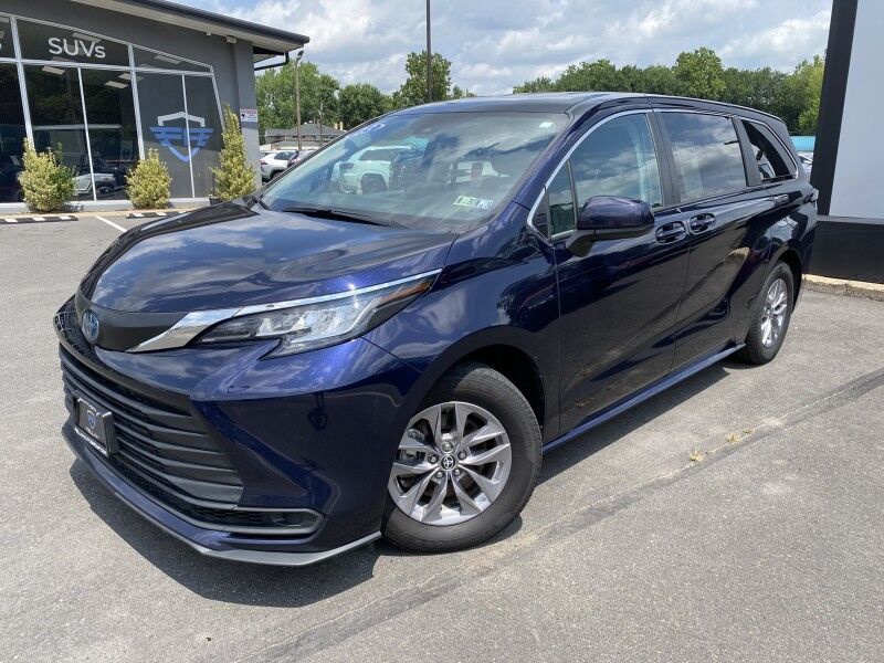 2023 Toyota Sienna LE Bristol  PA