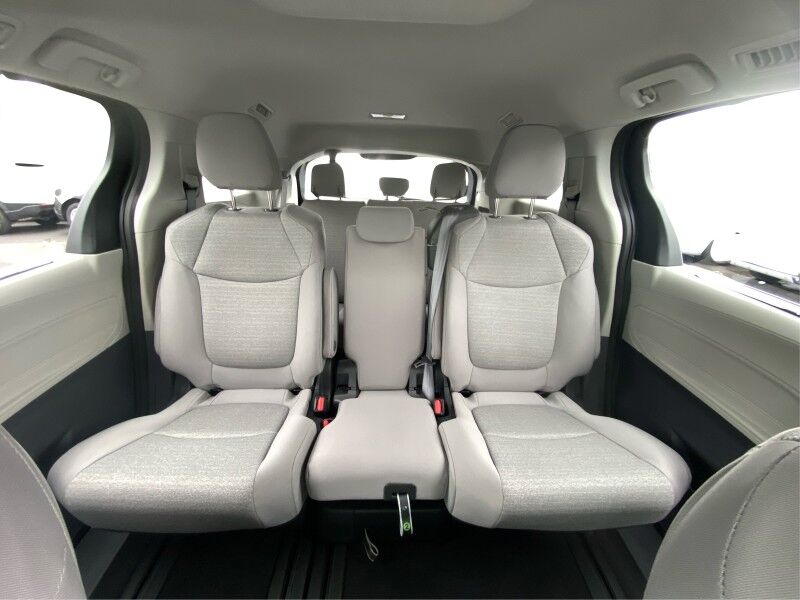 2023 Toyota Sienna LE Bristol  PA