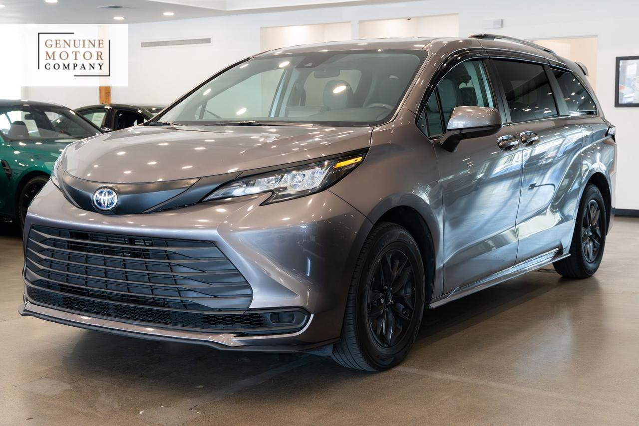 2023 Toyota Sienna LE Gladstone OR