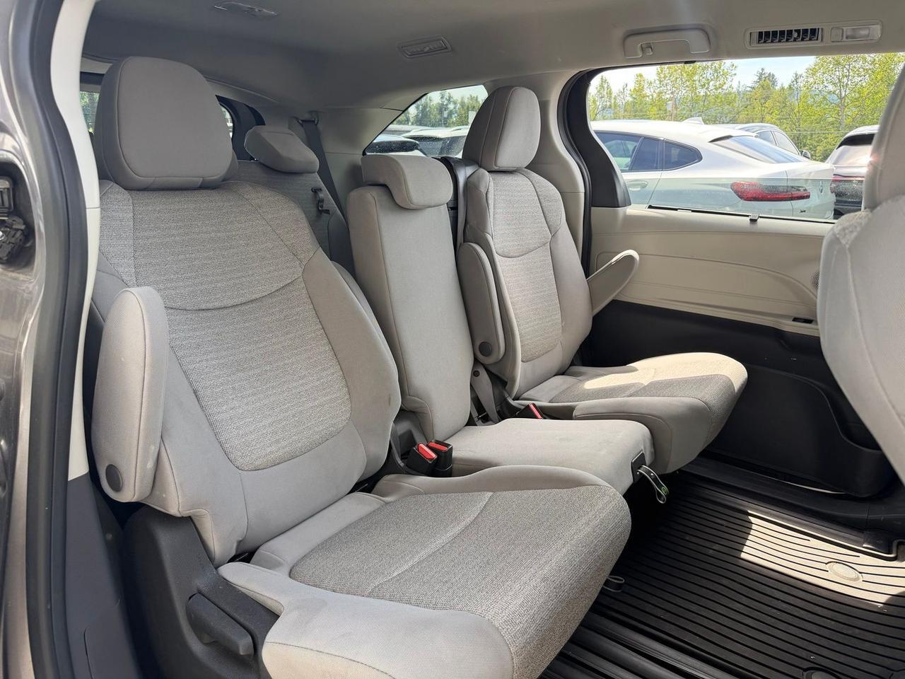 2023 Toyota Sienna LE Gladstone OR