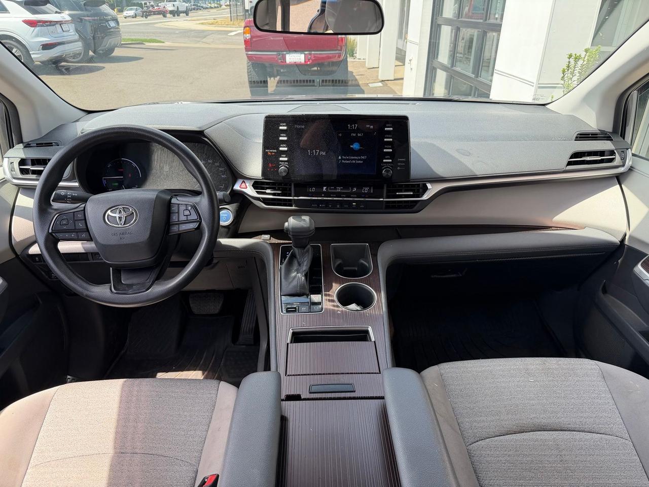 2023 Toyota Sienna LE Gladstone OR