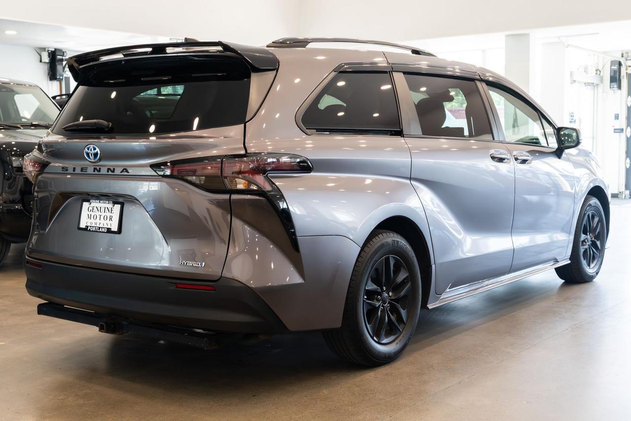 2023 Toyota Sienna LE Gladstone OR