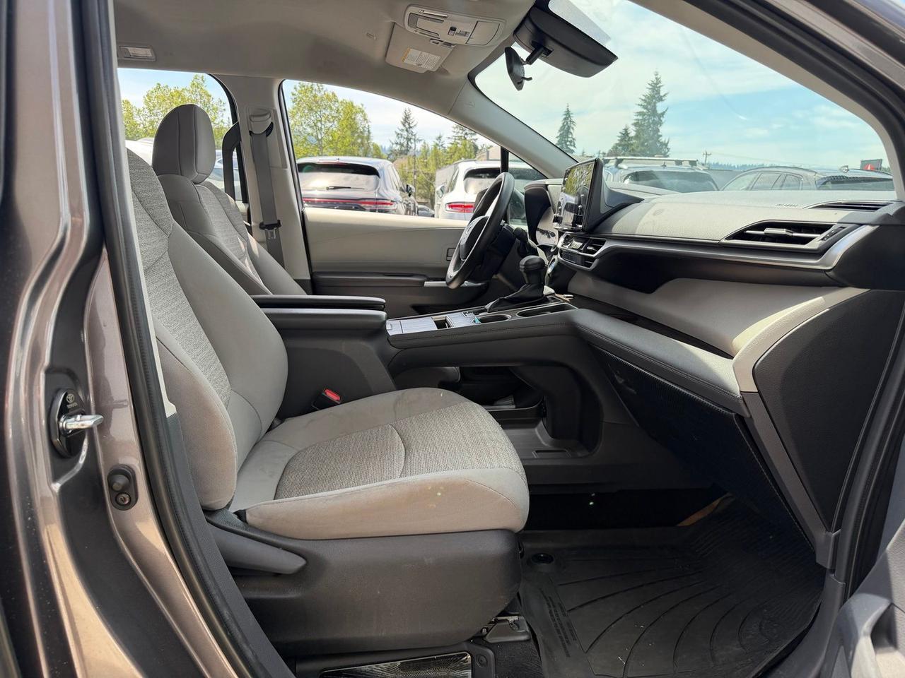 2023 Toyota Sienna LE Gladstone OR