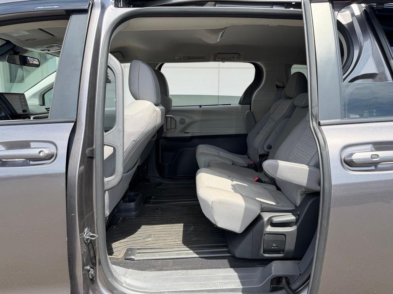 2023 Toyota Sienna LE Gladstone OR