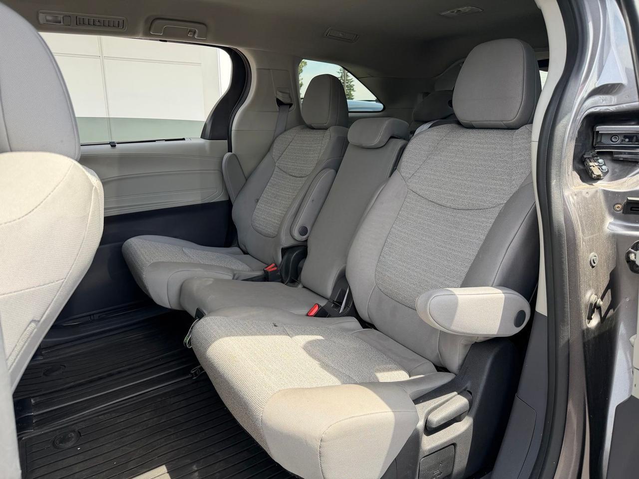 2023 Toyota Sienna LE Gladstone OR