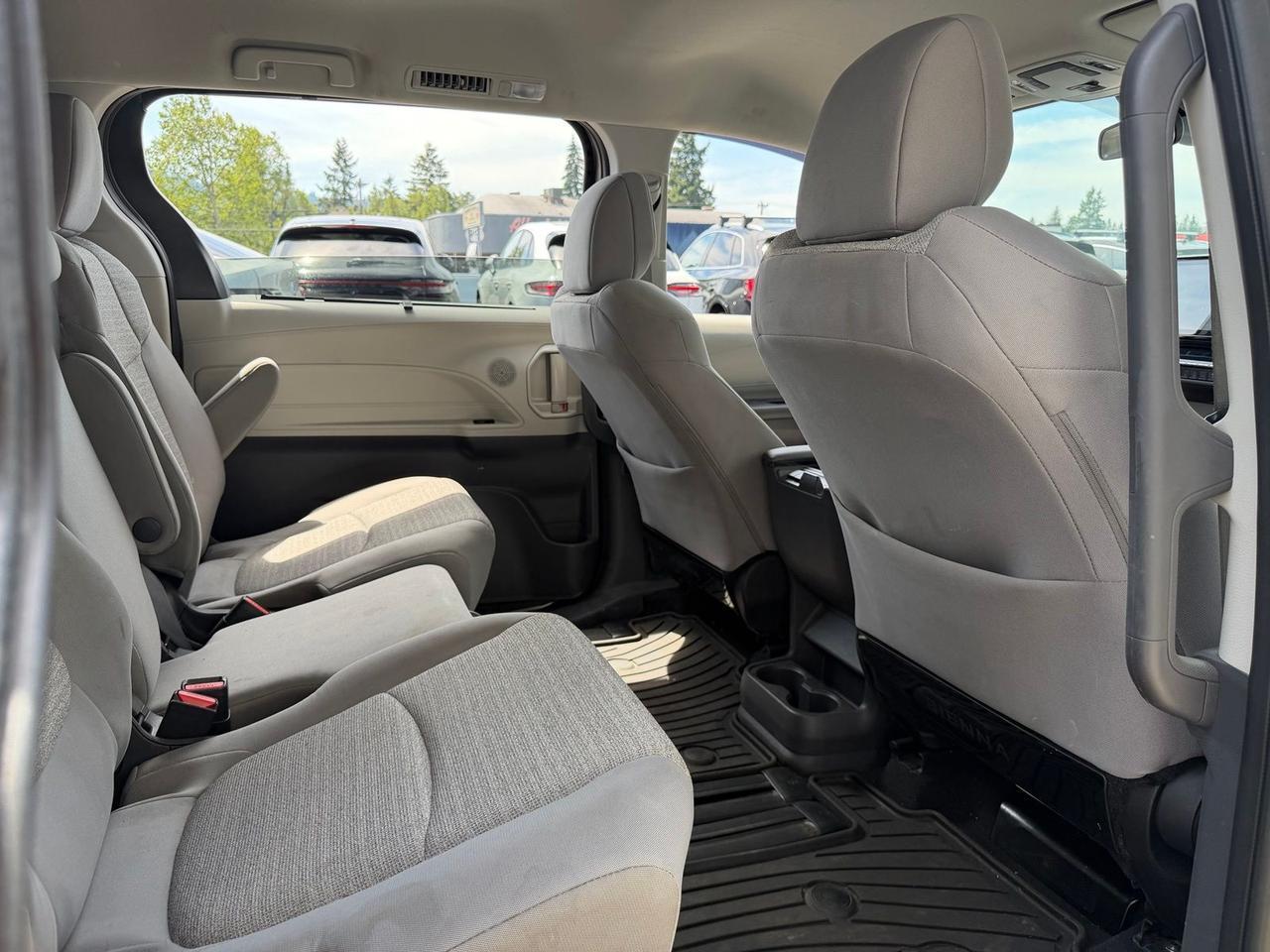 2023 Toyota Sienna LE Gladstone OR