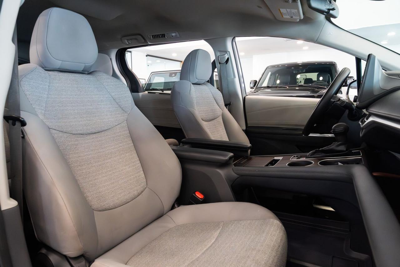 2023 Toyota Sienna LE Gladstone OR