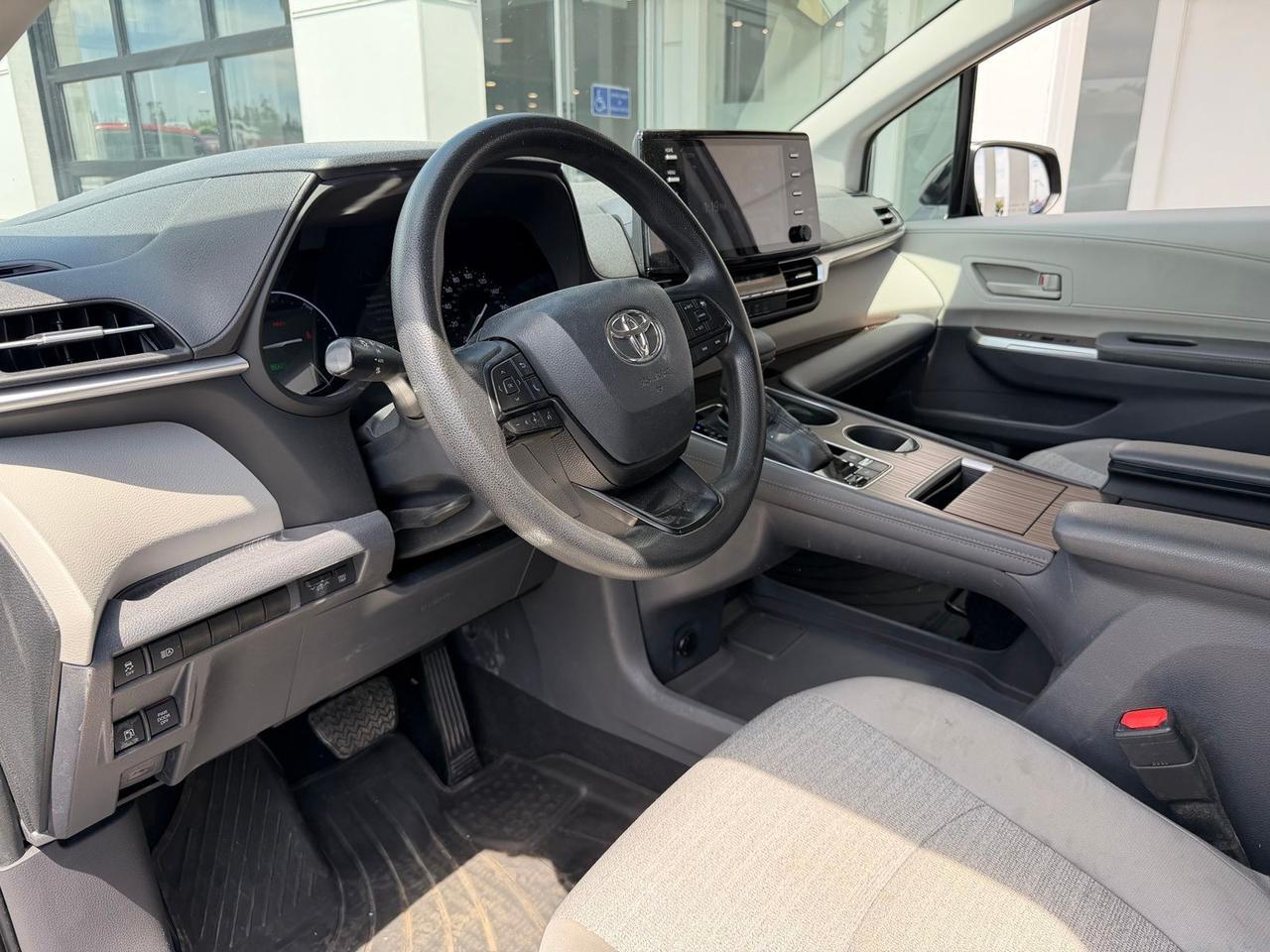 2023 Toyota Sienna LE Gladstone OR