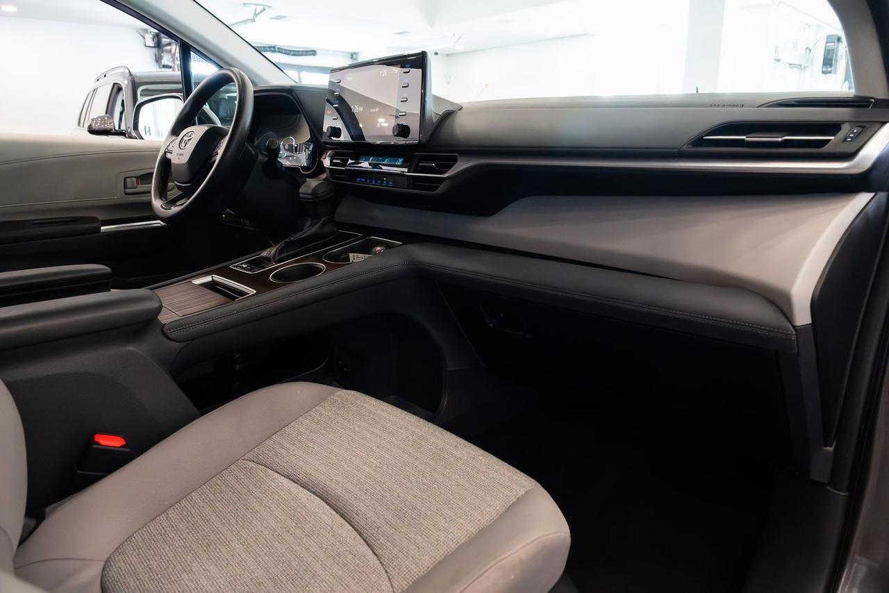 2023 Toyota Sienna LE Gladstone OR