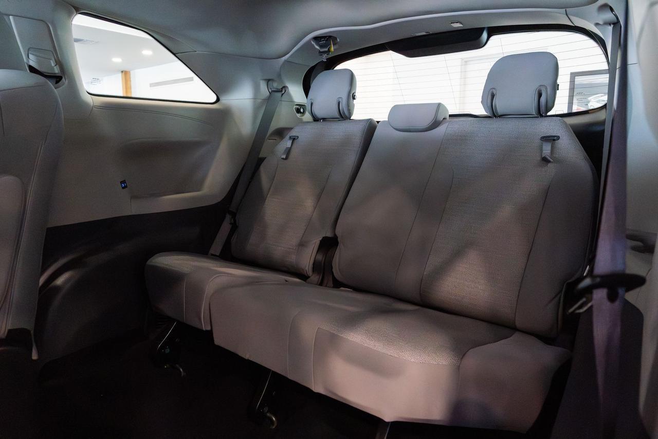 2023 Toyota Sienna LE Gladstone OR